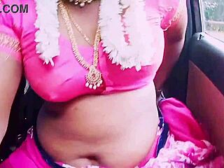 Beautiful Indian housewife cheats with boyfriend's dirty car sex