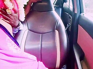 Beautiful Indian housewife cheats with boyfriend's dirty car sex
