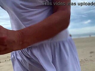 People watching makes my pussy drip as he pounds me outdoors