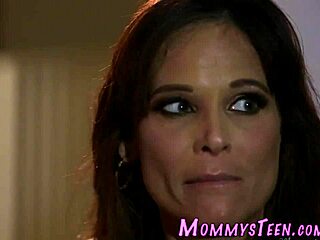 horny milf spreads wide begging for that deep taboo tongue on her pussy!