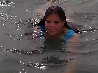 Latina Gordita Flaunts Massive Beach Ass Temptation