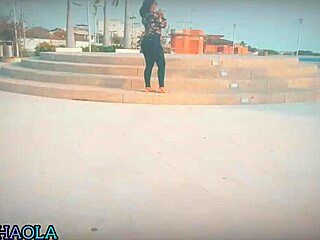 quieres ver como follo a esta culona latina por dinero en la calle?