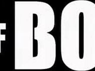 Soldier Craves Sexy Arab Servant's Booty Tour