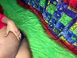desi bhabhi fingers juicy pussy quickie style so hot 🔥😋