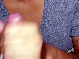 frida's sensual blowjob sucks dick like a pro!