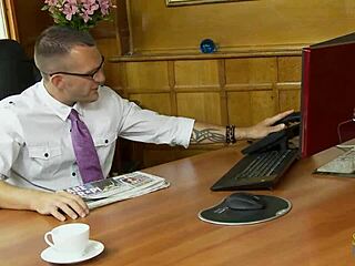 Writer summons busty milf muse to slurp his big cock for inspiration