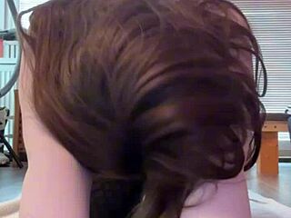 i can't stop staring at this busty mommy's curvy yoga stretches...