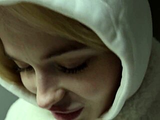 i blow a stranger right in the entryway what a rush