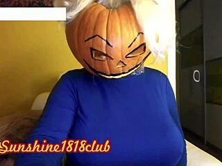 Big boobed pumpkin cam girl greets pervs for halloween recorded 10/31
