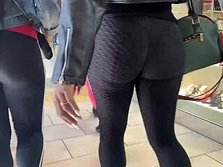candid big asses stretch tight in yoga leggings
