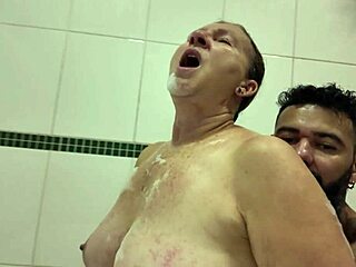 hidromassagem bath sex with friend's milf mom hope he doesn't find out mya milf