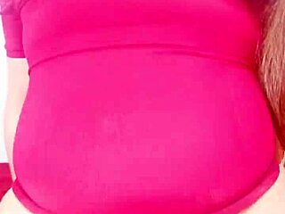 madrastra colombiana con cameltoe gigante cabalga hijastro con coño depilado... uff
