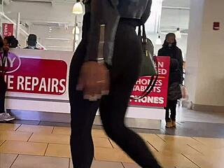 candid big asses stretch tight in yoga leggings