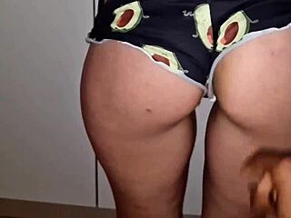 horny lil stepsis sneaks in for sloppy blowjob then raw creampie ride 😈🍑💦