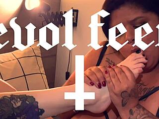 feet like these beg for your tongue