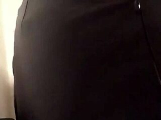 my 18 year old stepdaughter peels off leather skirt flashing huge ass in bathroom spy