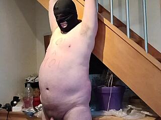 Maîtresse kantalis chains ebony slave for toilet humiliation doggystyle