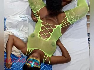 bbw latina puta cums hard on hairy oral blowjob handjob cum in mouth homemade massage