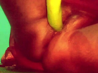 asian village girl stuffs brinjal deep in shaved pussy fucking hard 😍🌶️