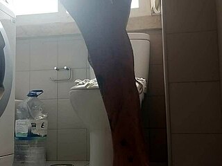 wanna see this big dick shave and spit creamy milk everywhere??