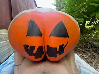 Argentinian halloween prostitute big ass tits sucks fucks monster cock outdoors