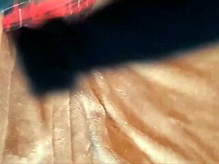 Model Verifies Her Hot Body Share