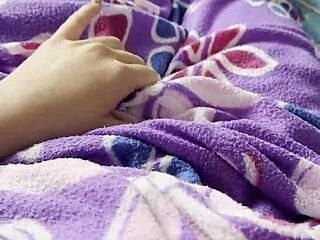 whoa, this curvy colombian cutie sends her hot vid to stepbro... now it's blowing up the group chat 🔥😏