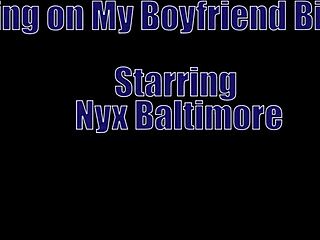 my huge tits 18yo cheatin on phone!!