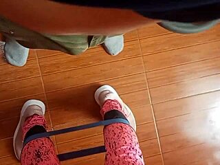 la linda vecina con gran culo acepta mi dinero por follada