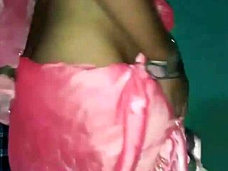 FEEL THE HEAT AS SHEMALE DANCES HOT MUJRA IN SAREE