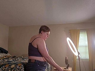 Clara Crisp BBW milf preps her curvy body for giantess fetish filming BTS