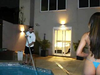 damn the pool guy just shoved his thick rola deep into the horny boss lady's wet hole at the piscina