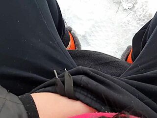 Jerking off in public park right near people feels so risky!