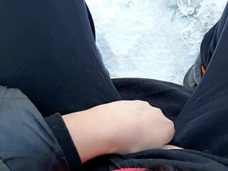 Jerking off in public park right near people feels so risky!
