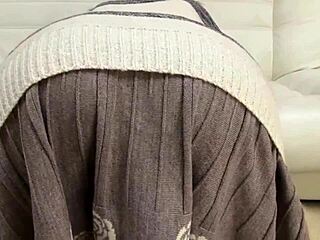 MATURE JAPANESE SLUT Gapes Asshole in Anal Masturbation Closeup