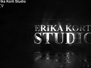 Culo Kristina Grace distrutto da cazzo nero gigante fisting giocattoli