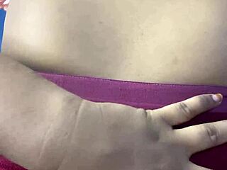 desi indian nagma fingers her squirting pussy hard in viral mms