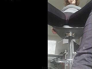 Femdom Foot Fetish Sexting with Glasses Domme Humiliating Small Cocks and Toes