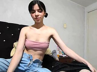 Best Friend Fills Laura's Pink Vagina With Cum!