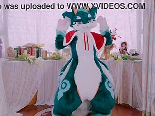 Watch Cute Dragon Dragon's Seductive Dance Moves!
