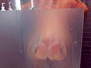 wanna get bathed in this muscular milf's creamy squirting milk after rimjob deepthroat?