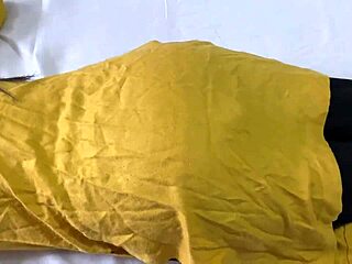 oh god indian stepmom's big ass pussy squirting from stepson pounding