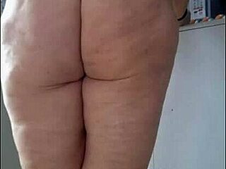 Madrasta's Micro Bikini Tease Gets Enteado's Hot Opinion!