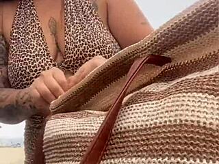 Went beach no panties dude chats dirty african young fun