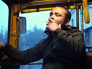 Auto Driver Pounds Beautiful Bhabhi's Shaved Pussy Hardcore