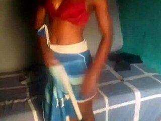 Yoruba girl from akwa ibom africa shows panty tease live