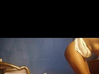 Curvy Black Bodybuilder Fucks Hard in Homemade Workout