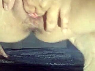 damn this horny maid shows off her super wet curvy panochita 😜💦