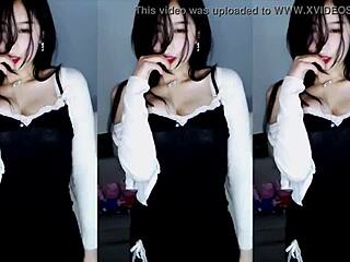 Chinese girl dances with cute sexy moves