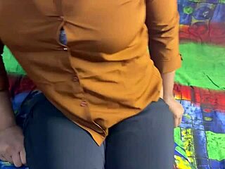 Office Girl Moans as Boss Fingers and Fucks Her Exotic Wet Pussy - Hindi Squirting Romance